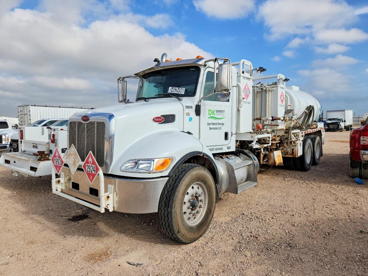 Peterbilt 348