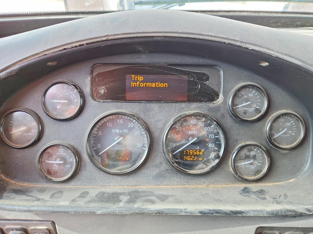 Peterbilt 348
