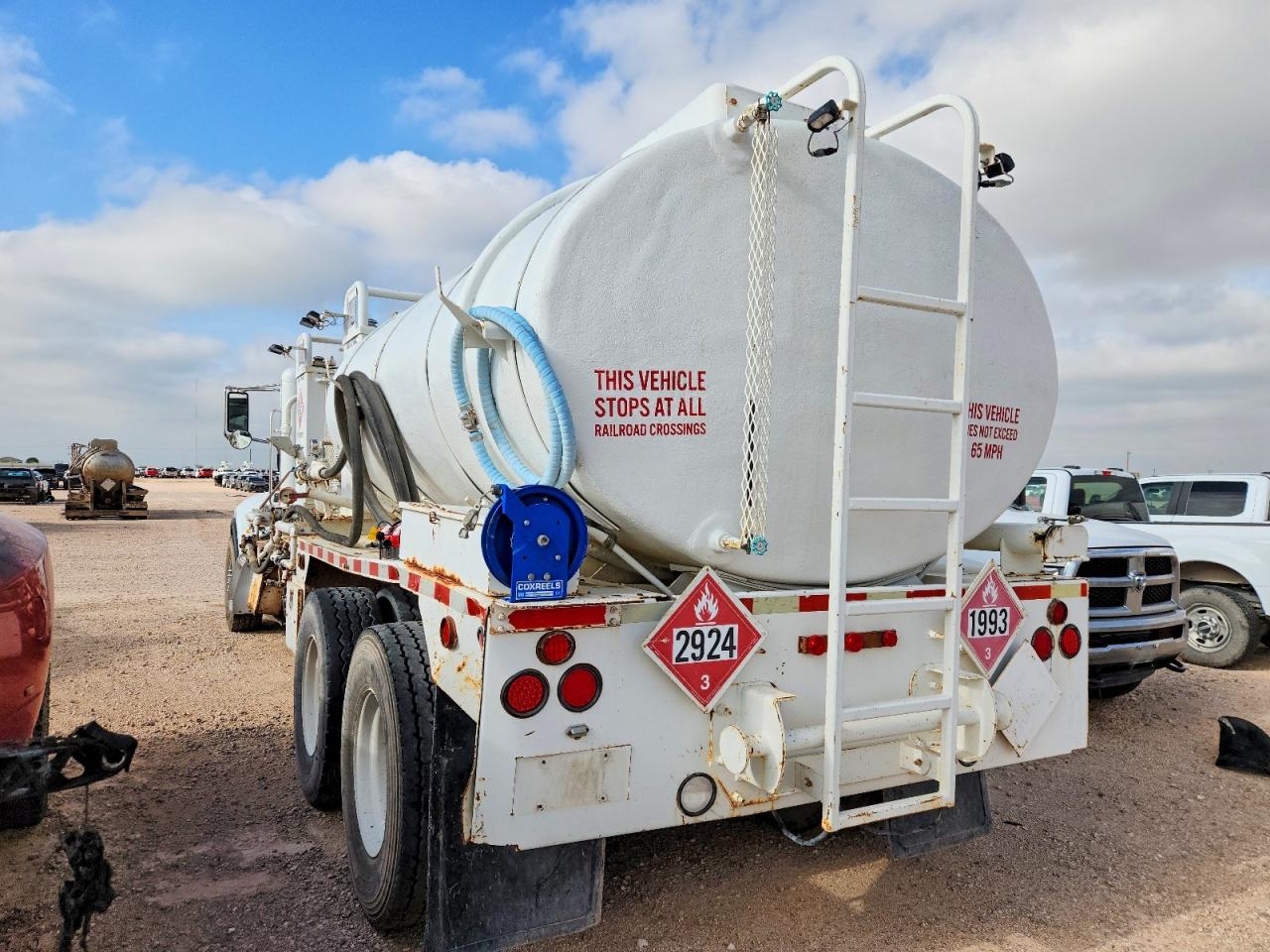 Peterbilt 348