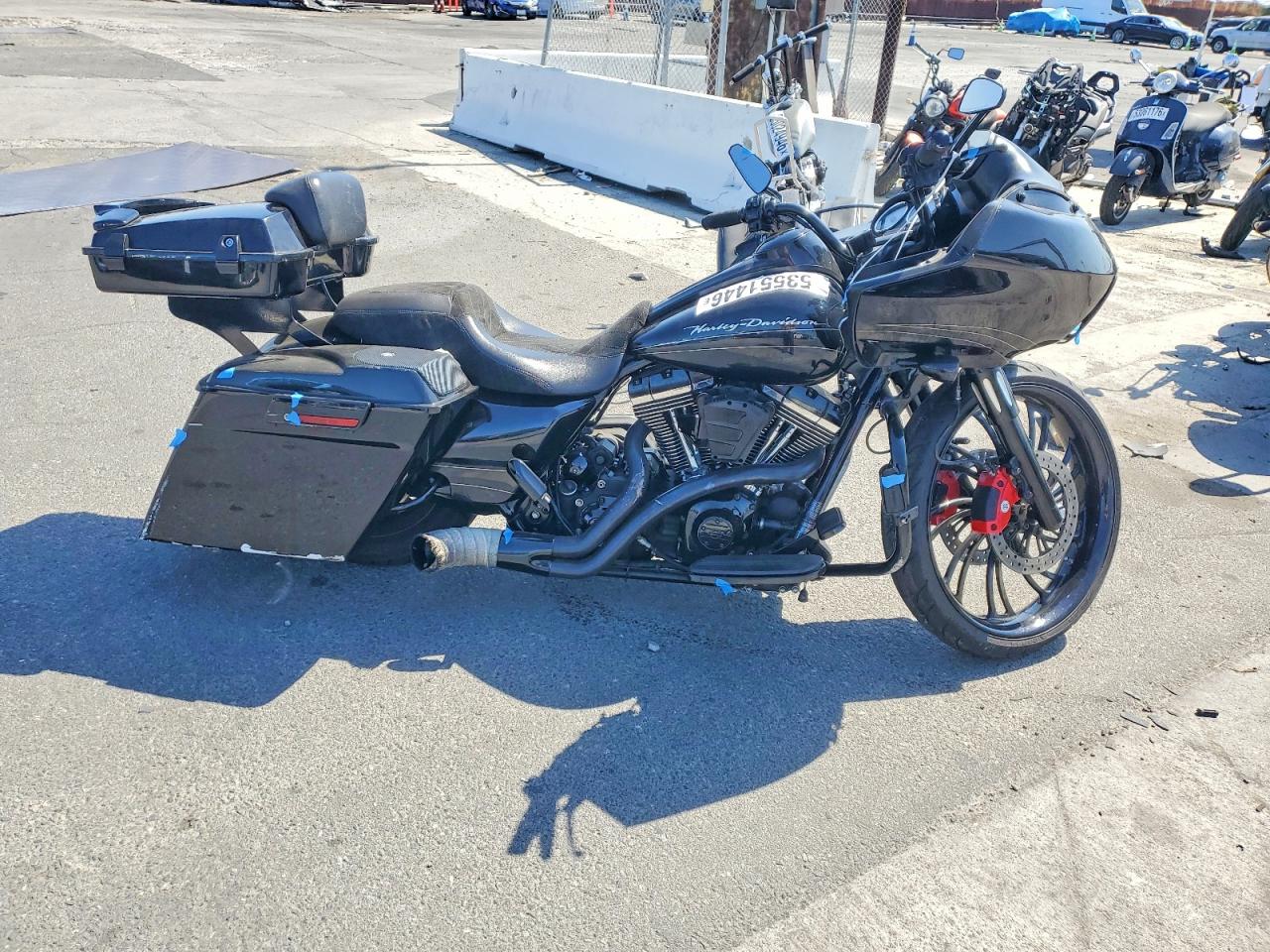 Salvage Harley-Davidson Fl Image