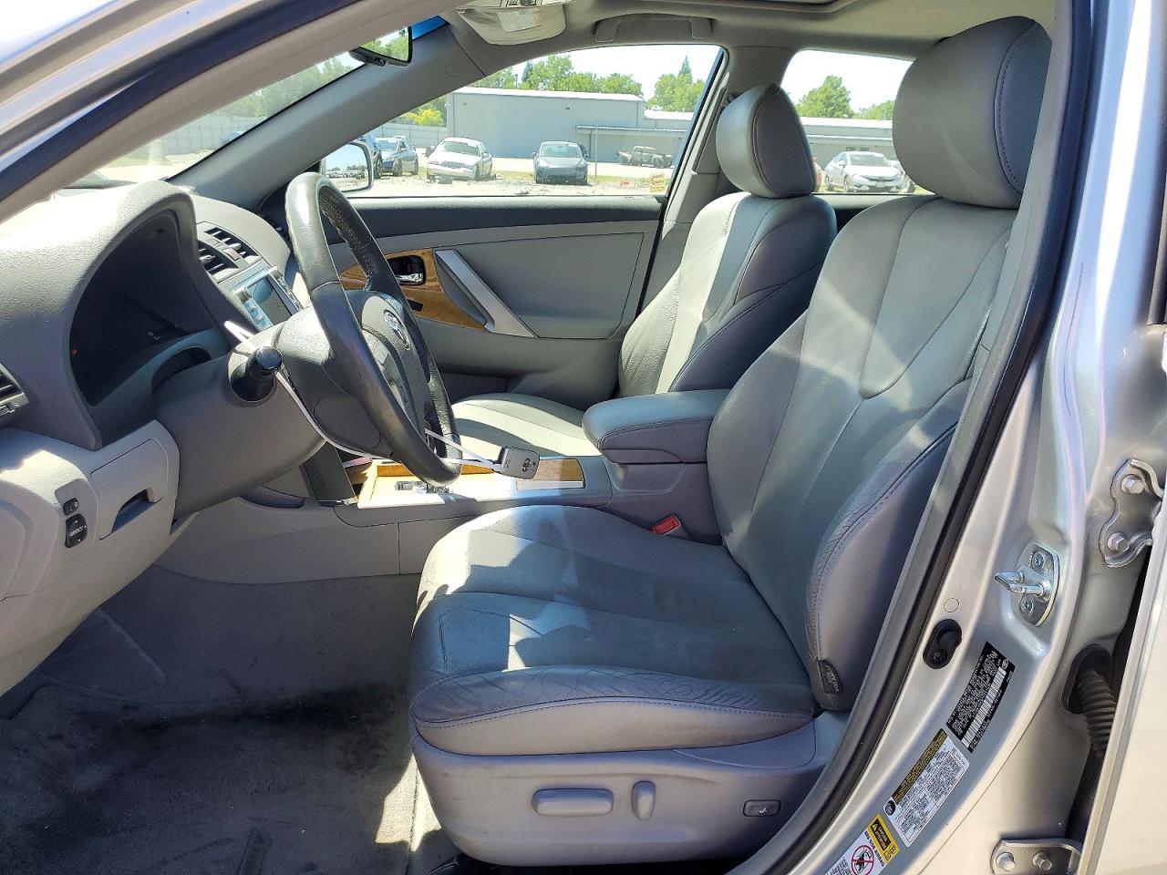 Toyota Camry Xle V6