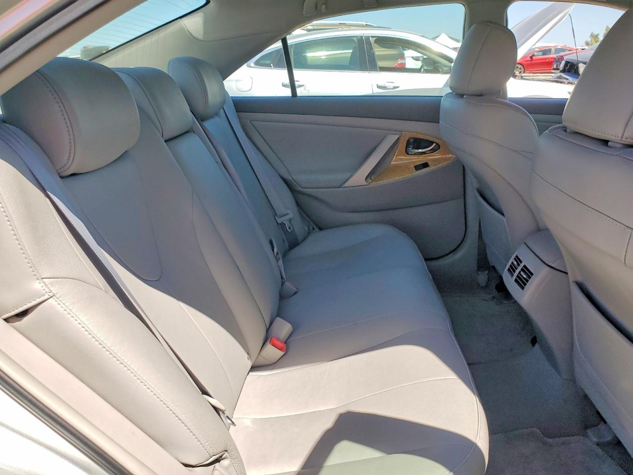 Toyota Camry Xle V6
