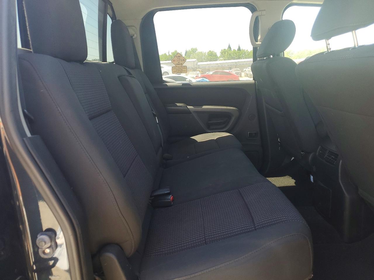 Nissan Titan Sv