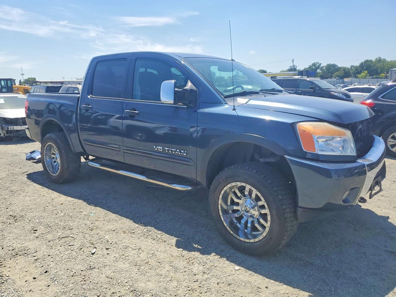 Nissan Titan Sv