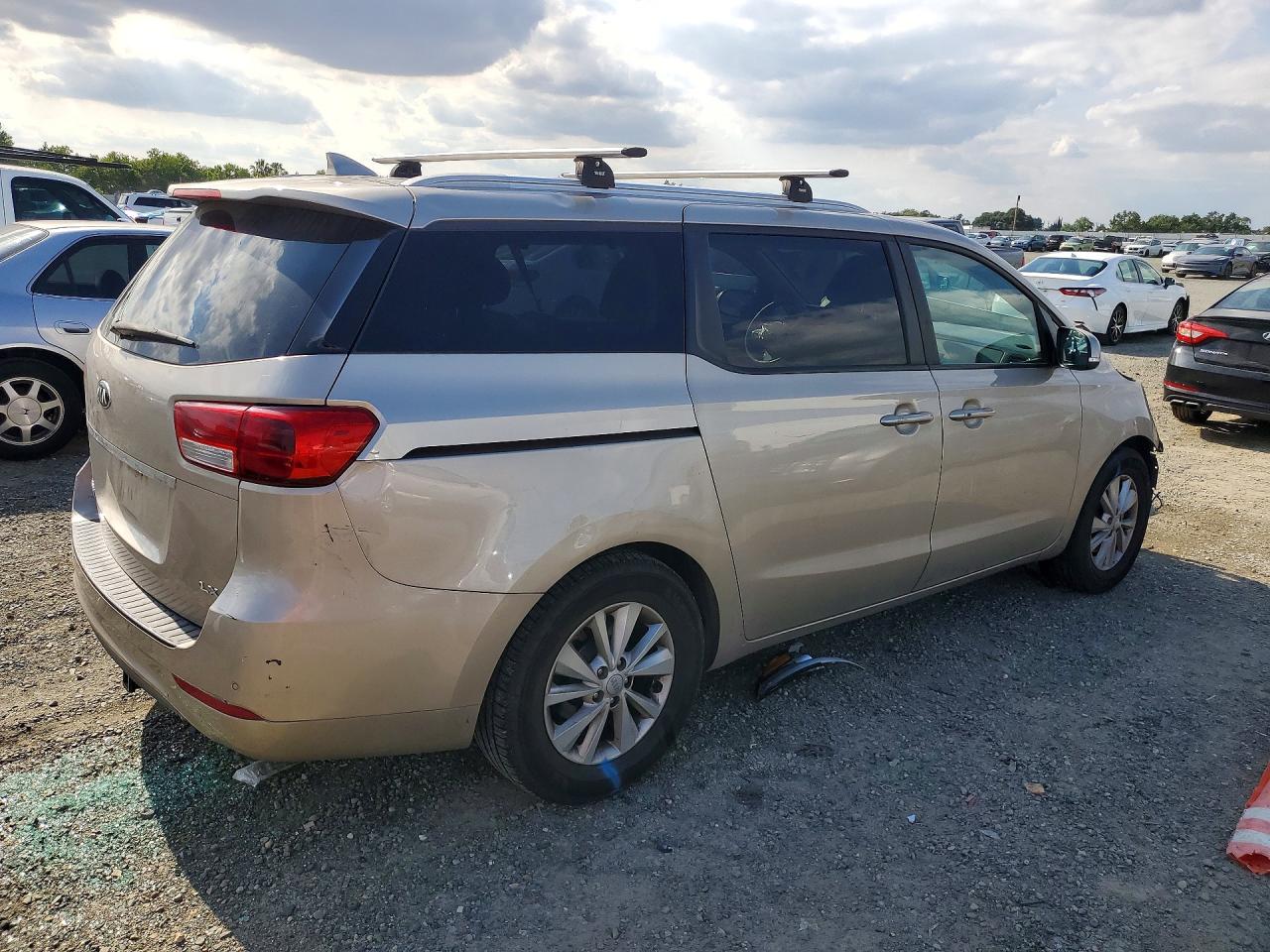 Kia Sedona Lx