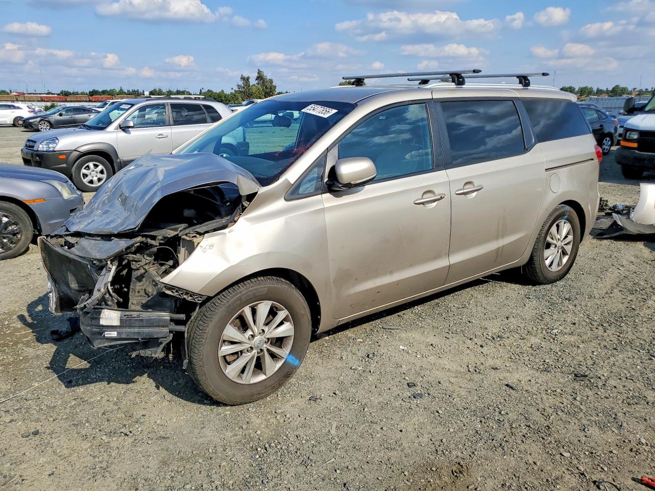 Salvage Kia Sedona Image