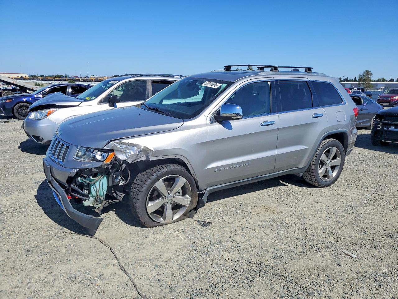 Salvage Jeep Grand Cherokee Image