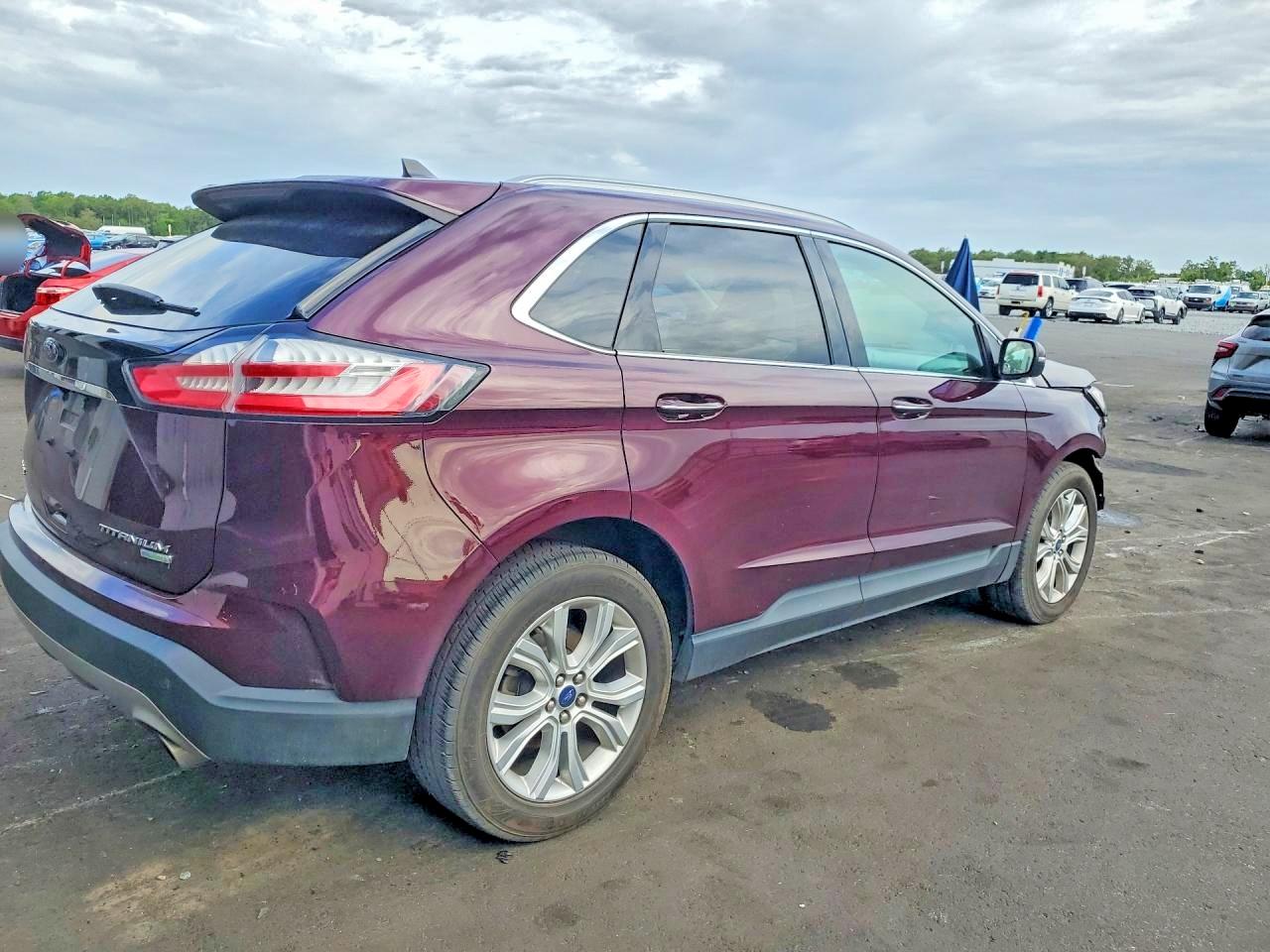 Ford Edge Titanium