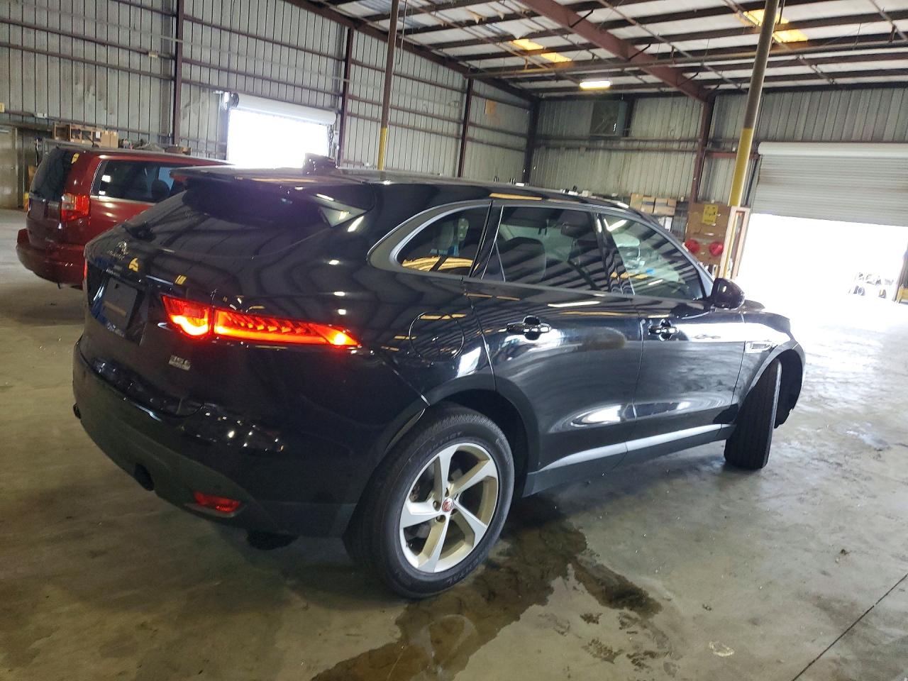 Jaguar F-PACE Premium