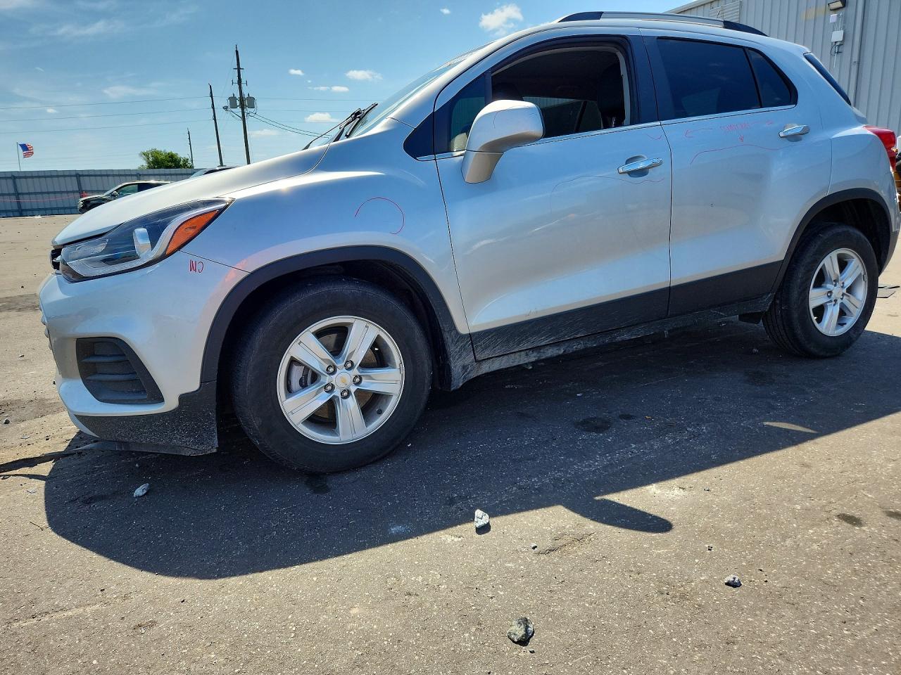 Salvage Chevrolet Trax Image