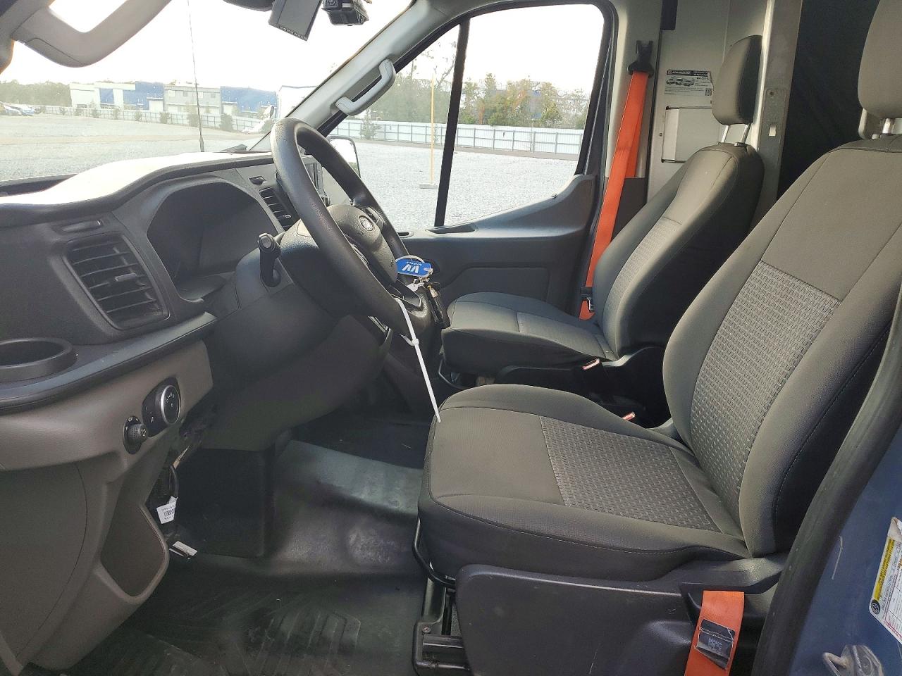 Ford Transit T-250