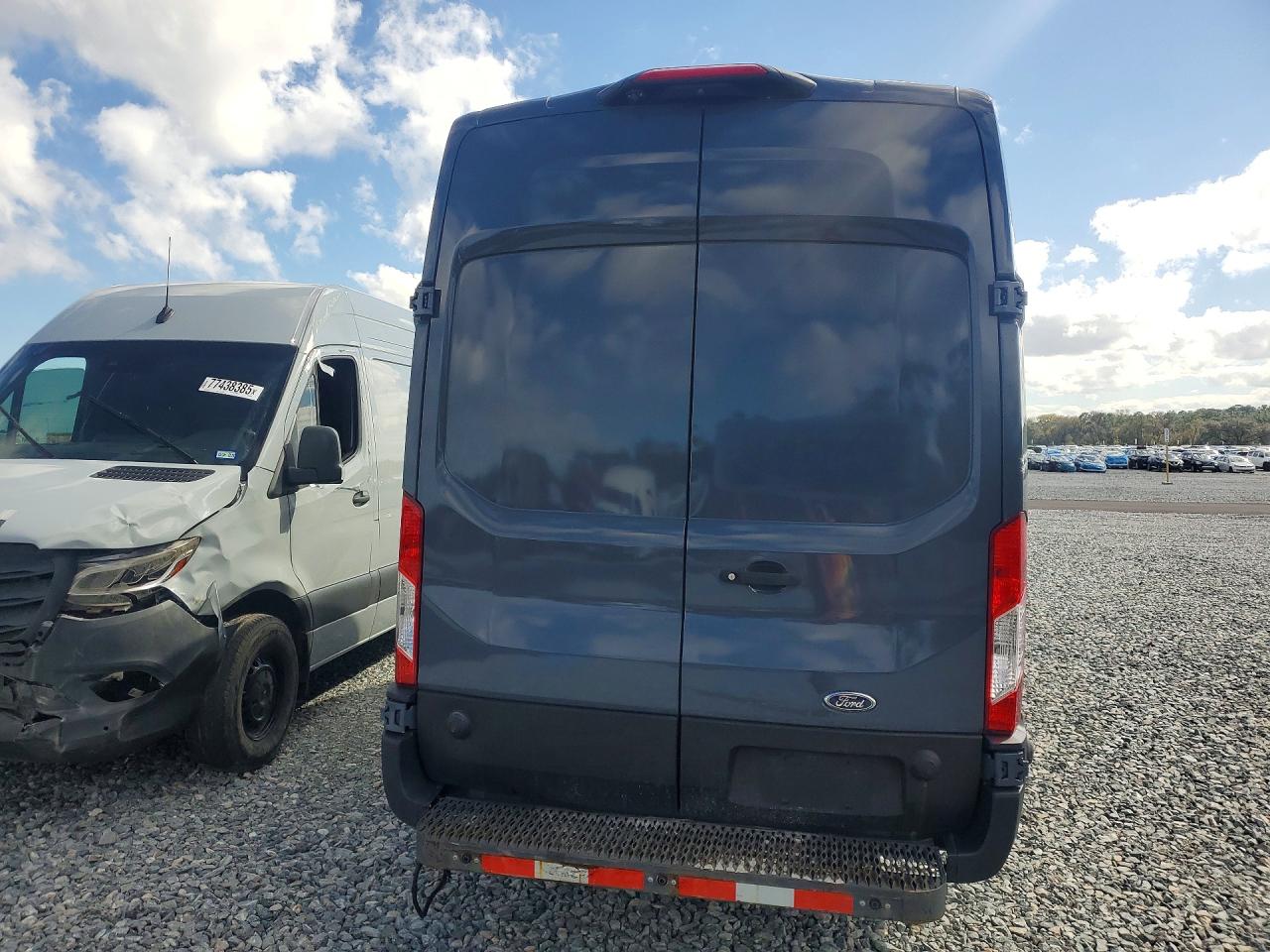 Ford Transit T-250