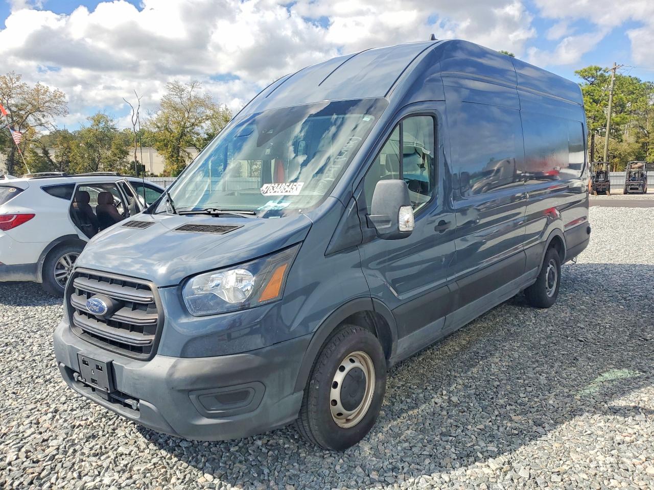 Salvage Ford Transit Image