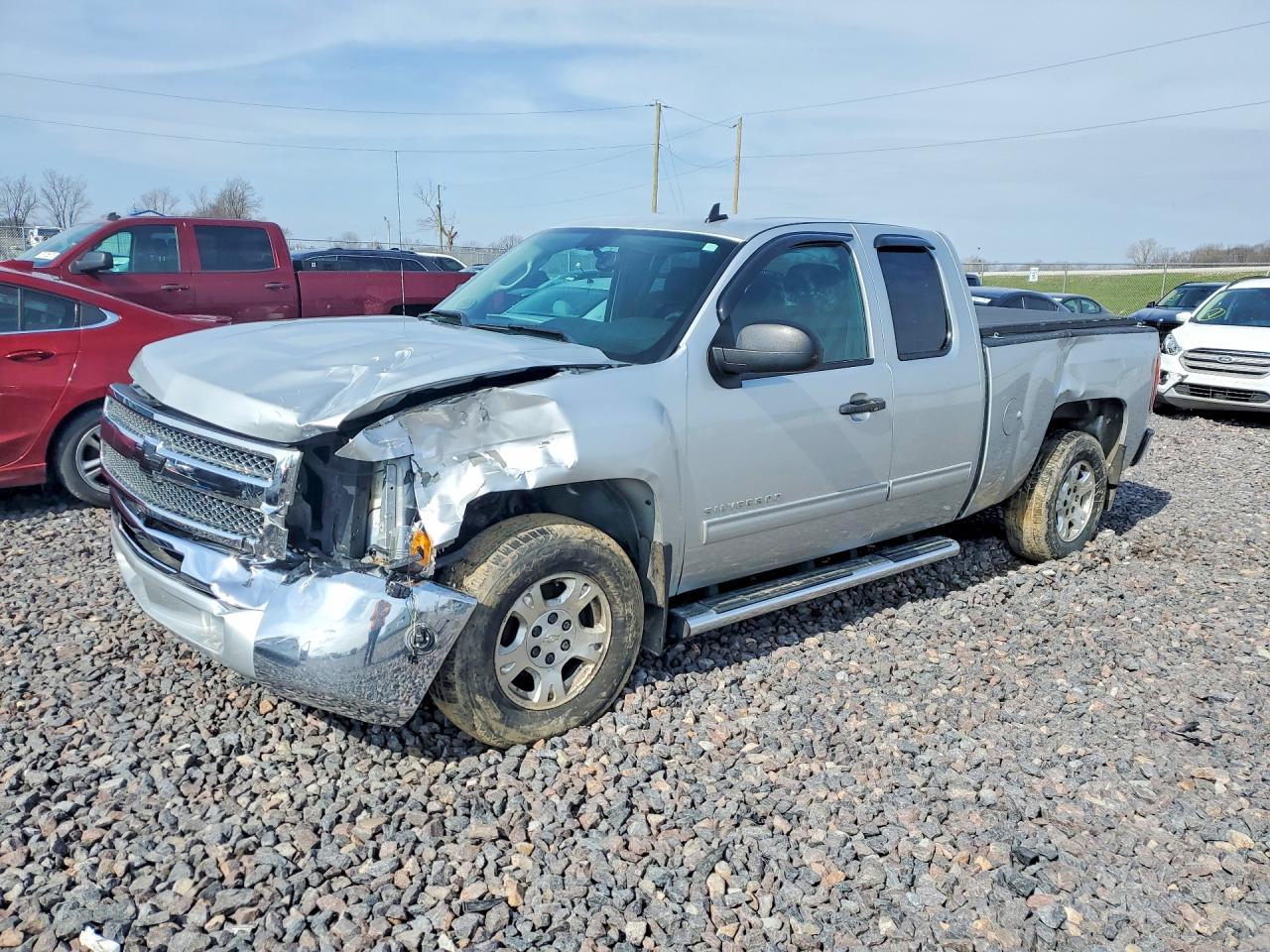 Salvage Chevrolet Silverado Image