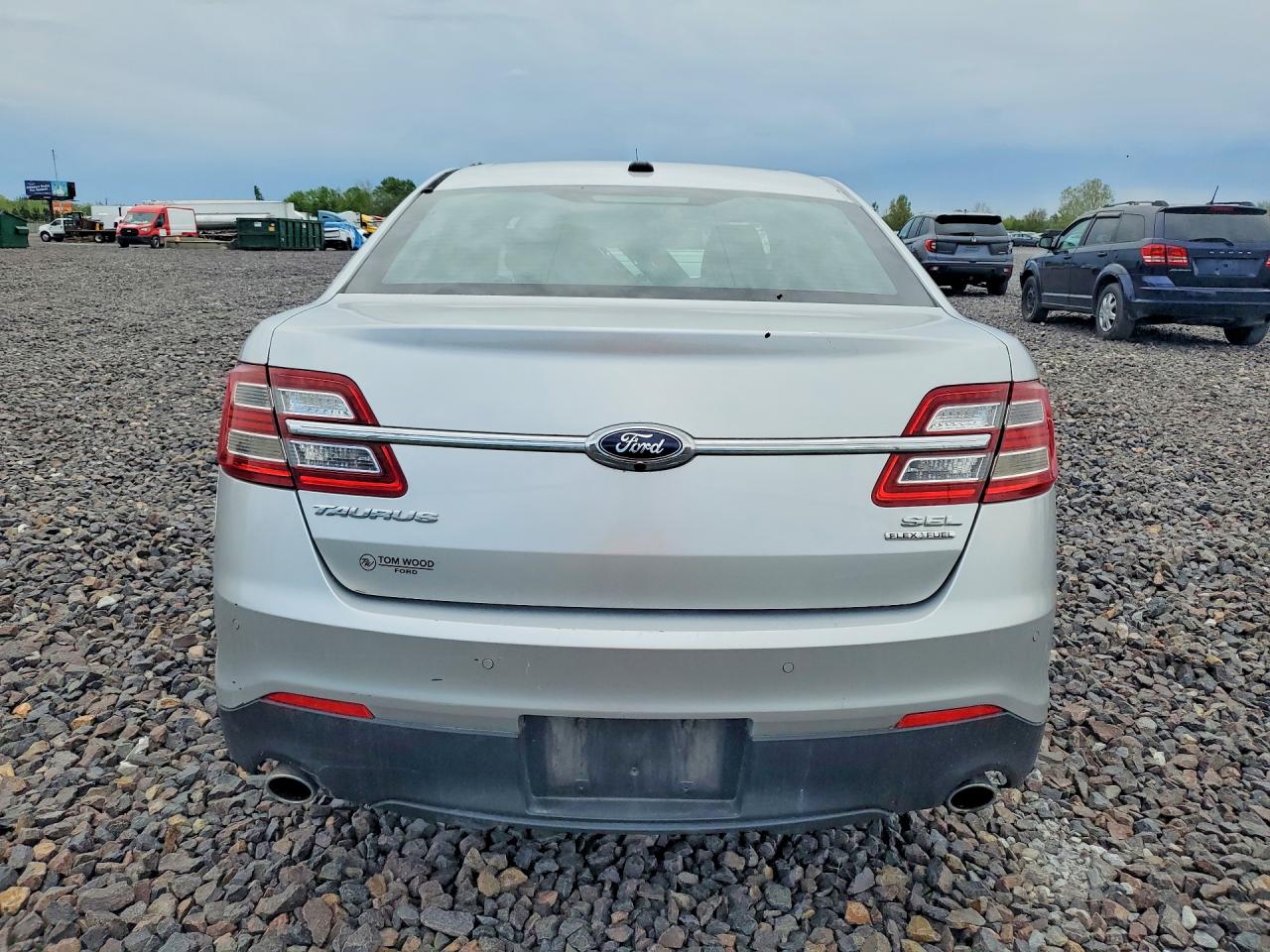 Ford Taurus Sel