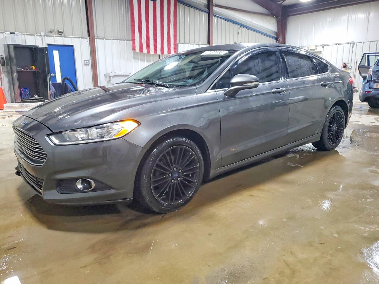 Salvage Ford Fusion Image