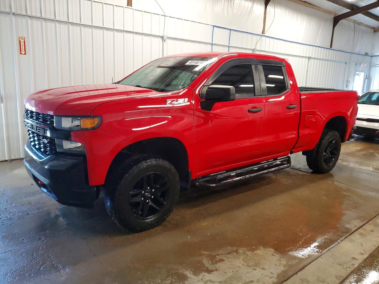 Salvage Chevrolet Silverado Image
