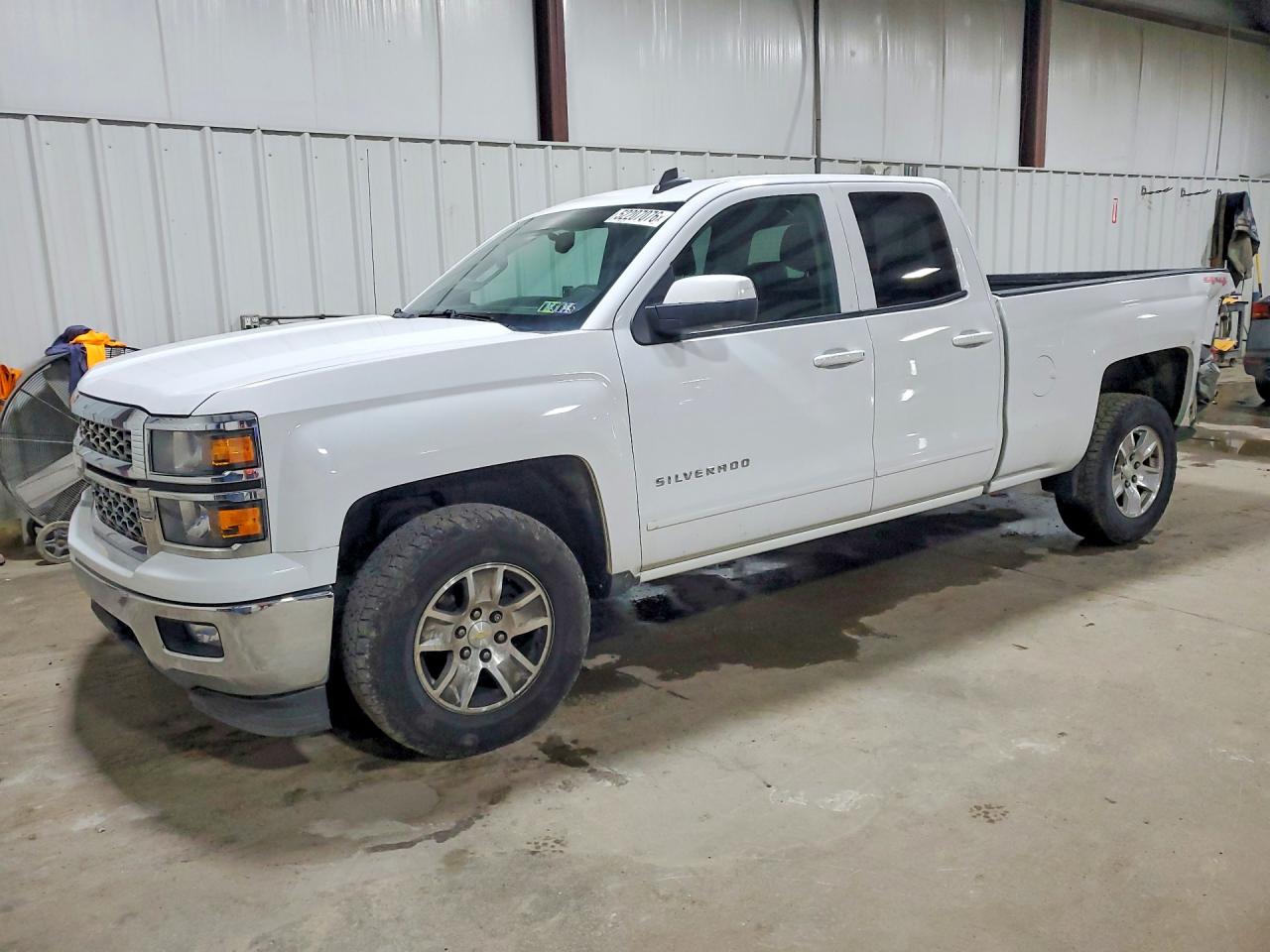 Salvage Chevrolet Silverado Image