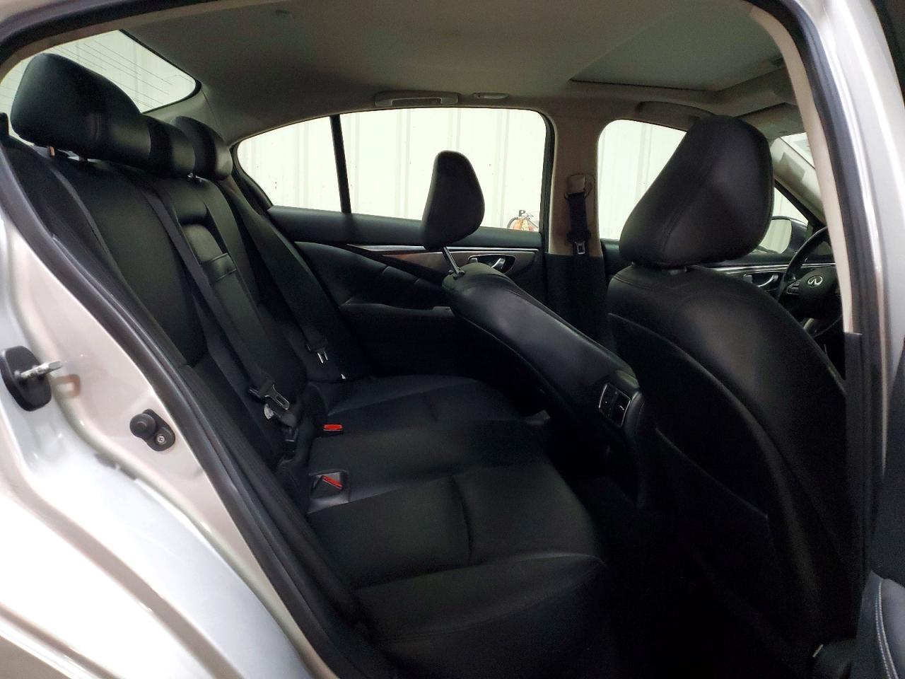 INFINITI Q50 3.0t P 3.0t Premium