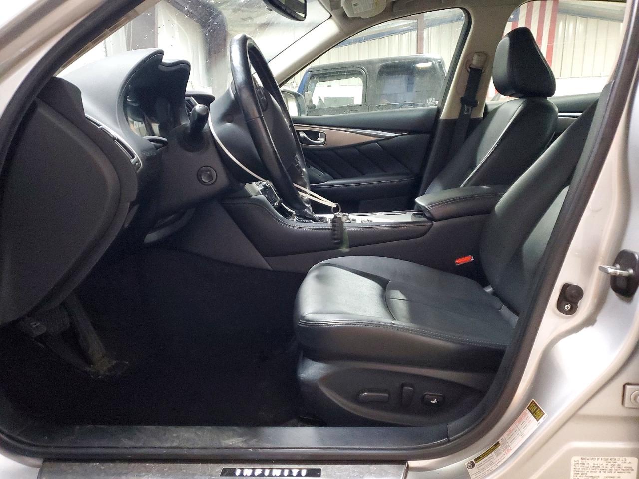 INFINITI Q50 3.0t P 3.0t Premium