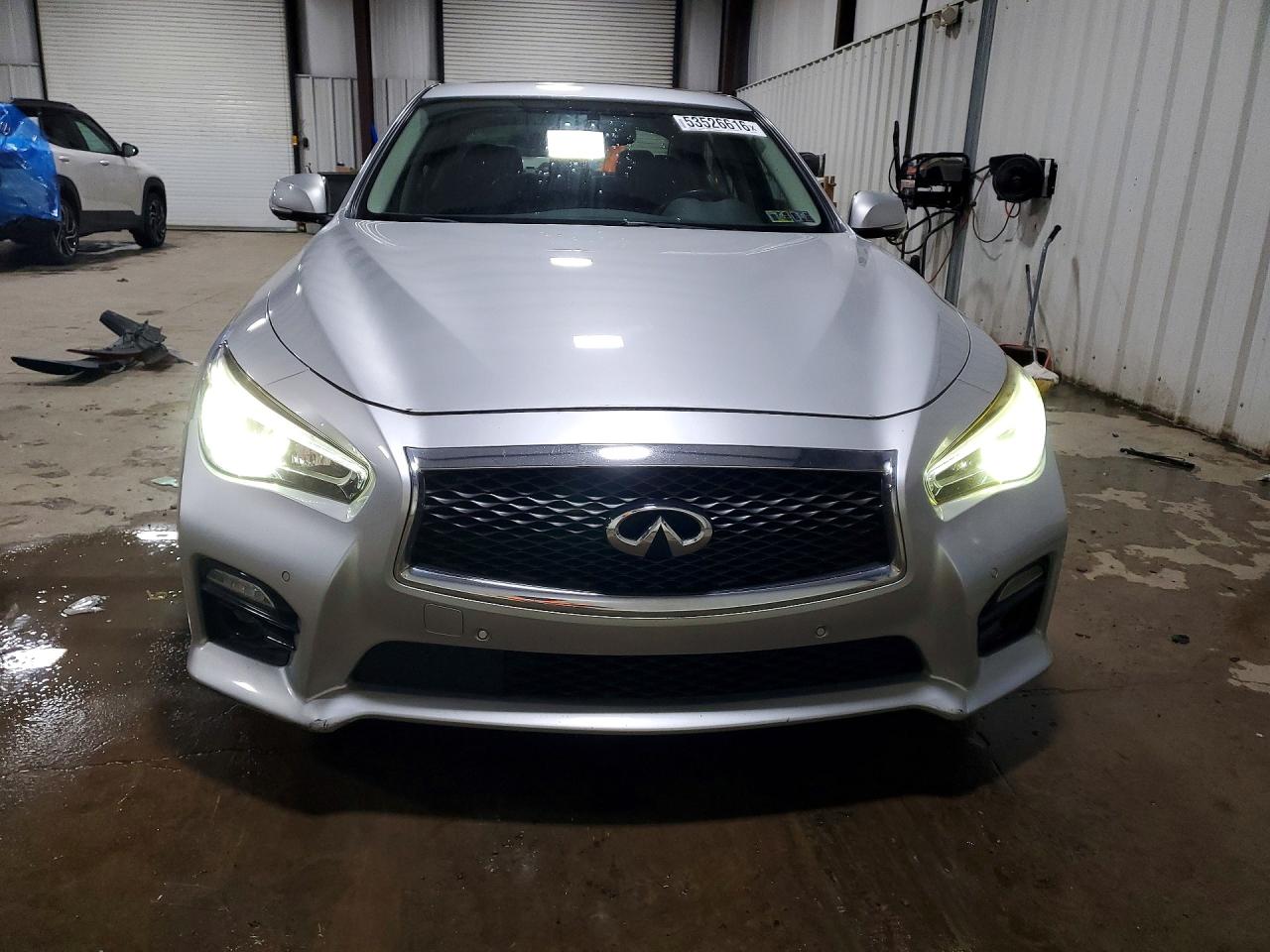 INFINITI Q50 3.0t P 3.0t Premium