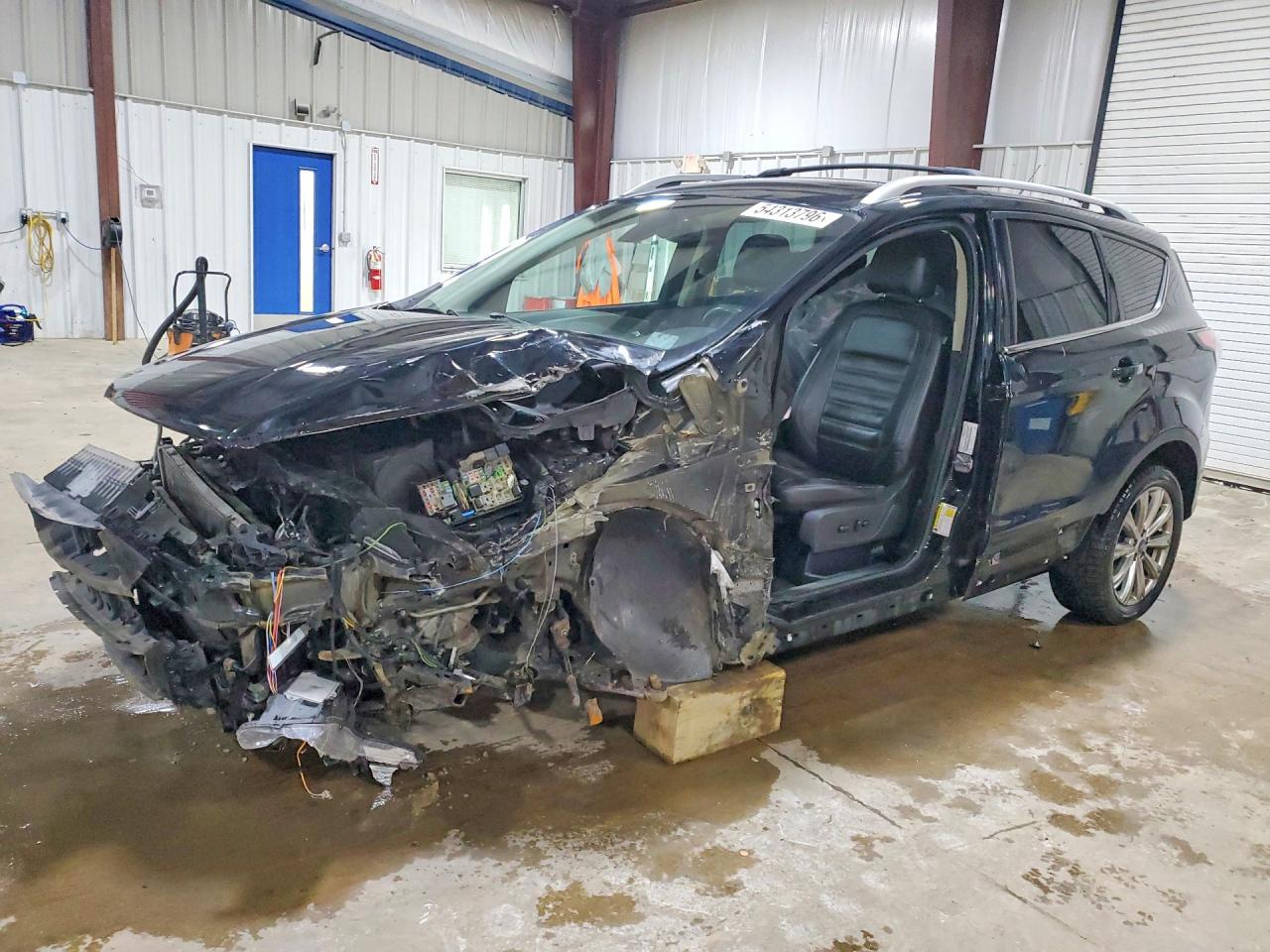Salvage Ford Escape Image