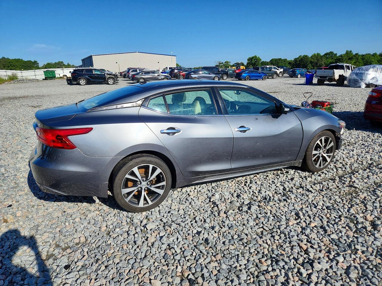 Nissan Maxima Platinum