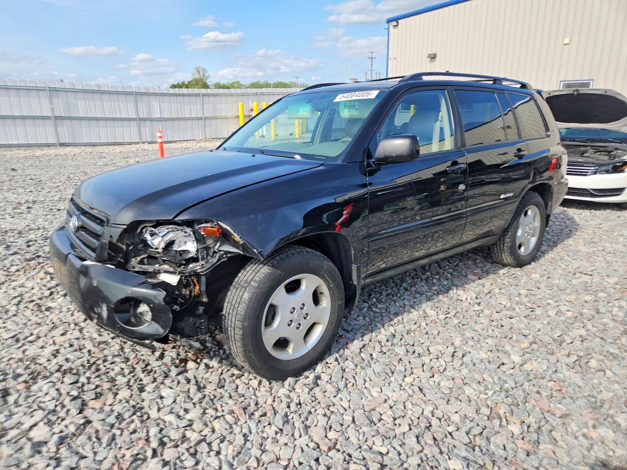 Salvage Toyota Highlander Image