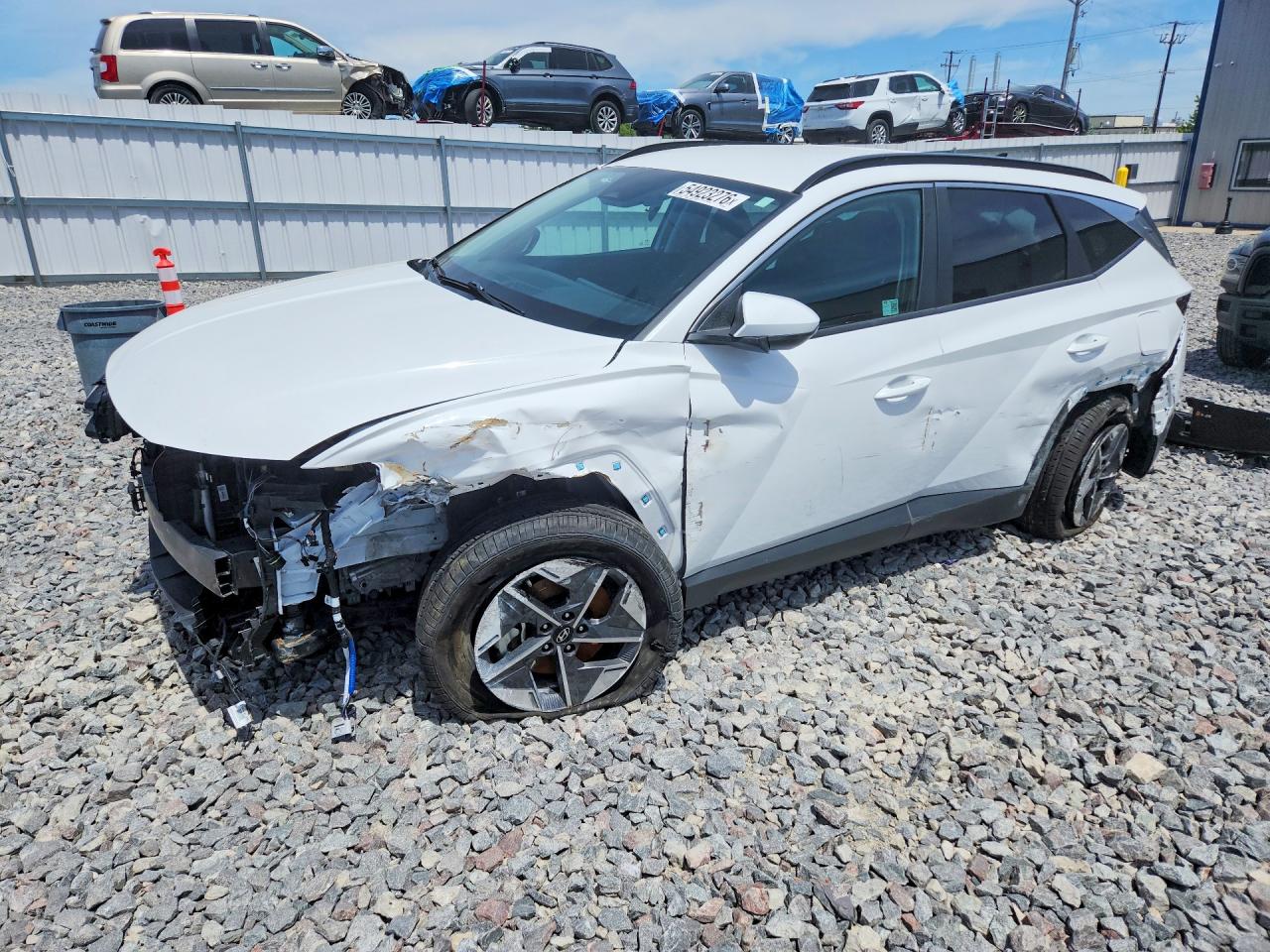 Salvage Hyundai TUCSON Image