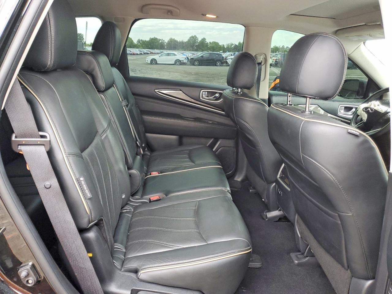 INFINITI Qx Luxe
