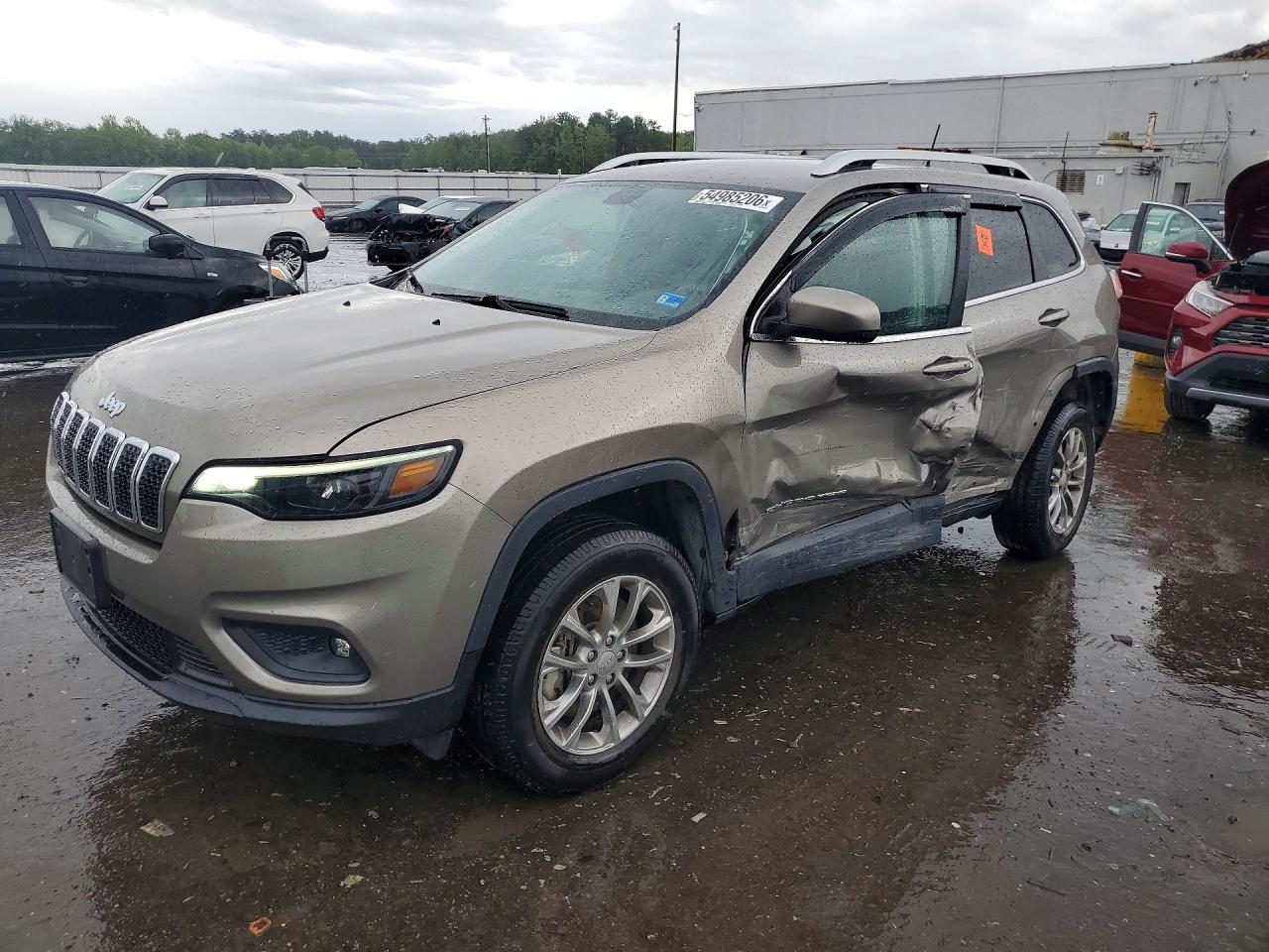 Salvage Jeep Grand Cherokee Image