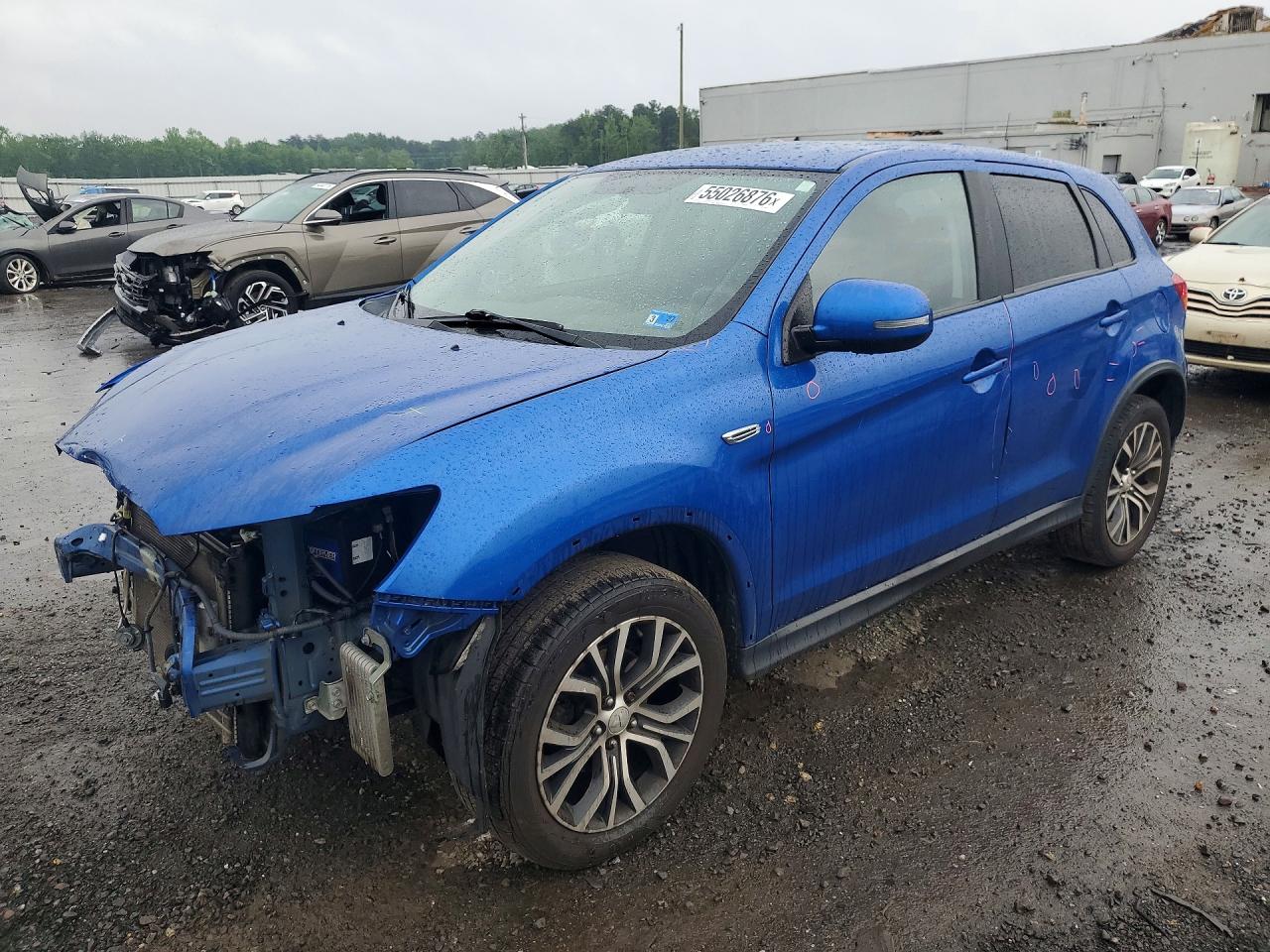 Salvage Mitsubishi Outlander Image