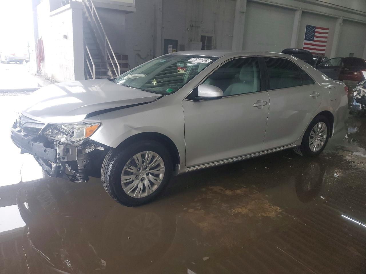 Salvage Toyota Camry Image