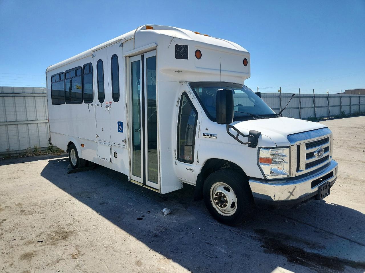 Salvage Ford Econoline Image
