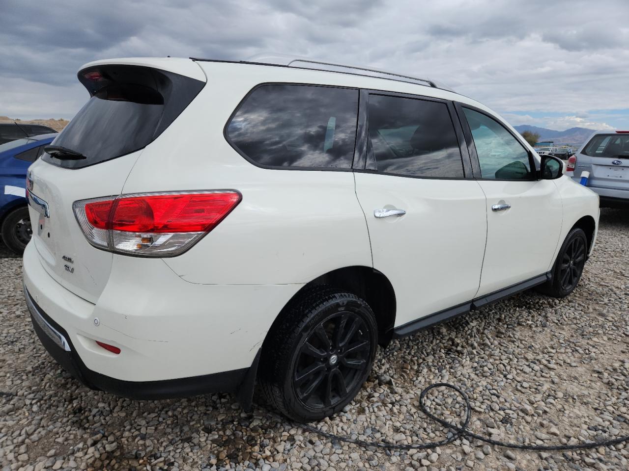 Nissan Pathfinder S