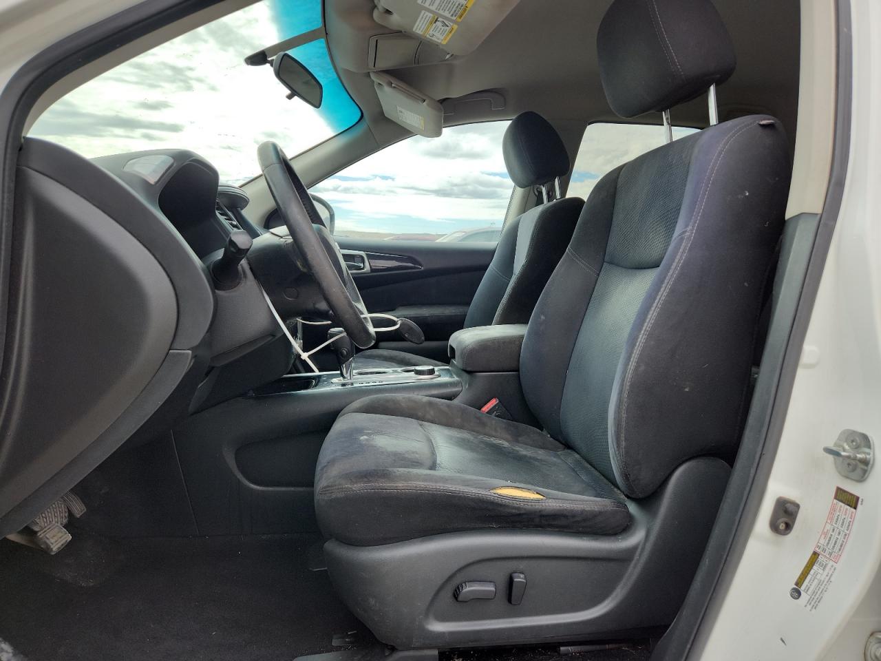 Nissan Pathfinder S
