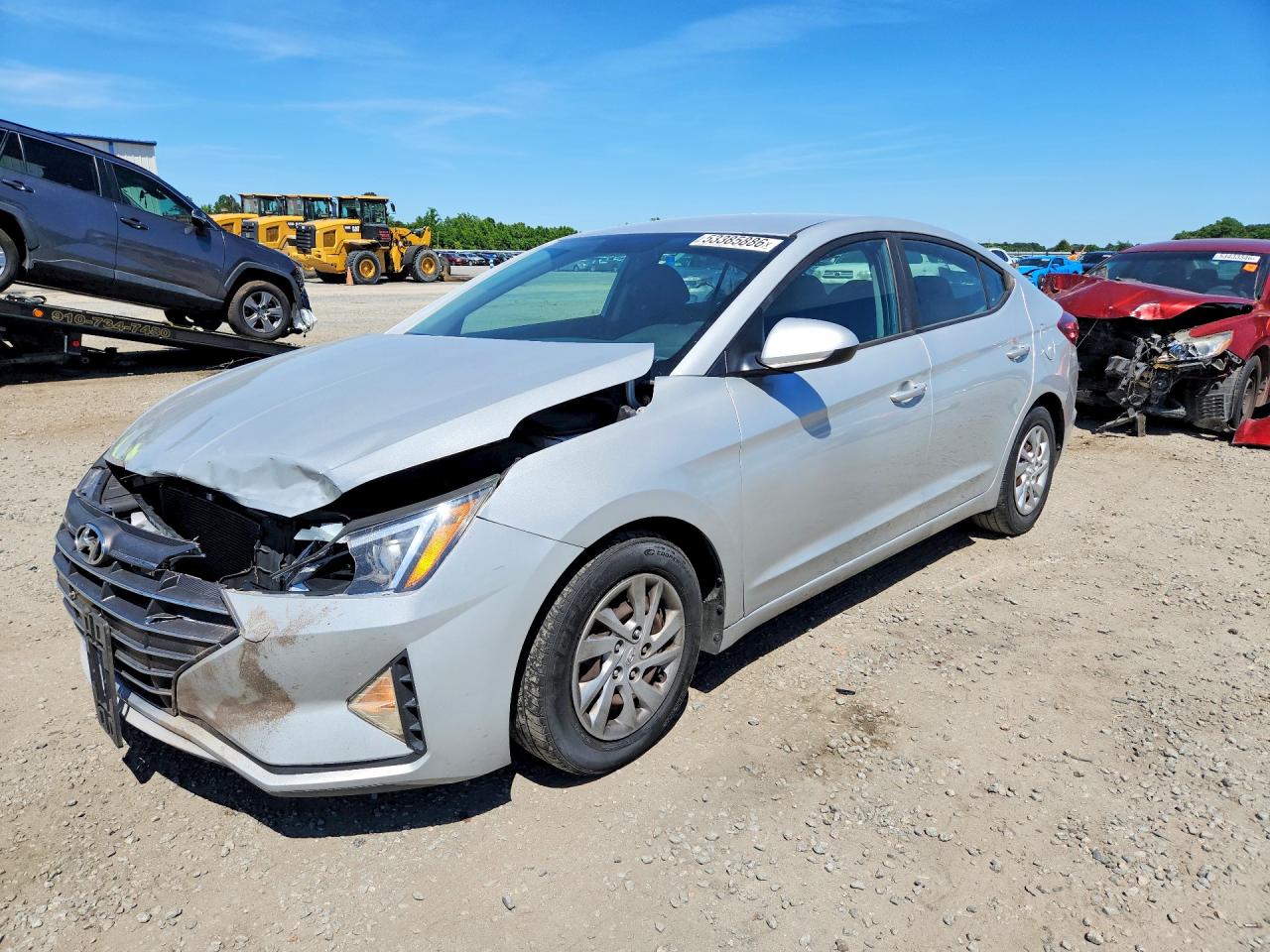 Salvage Hyundai ELANTRA Image