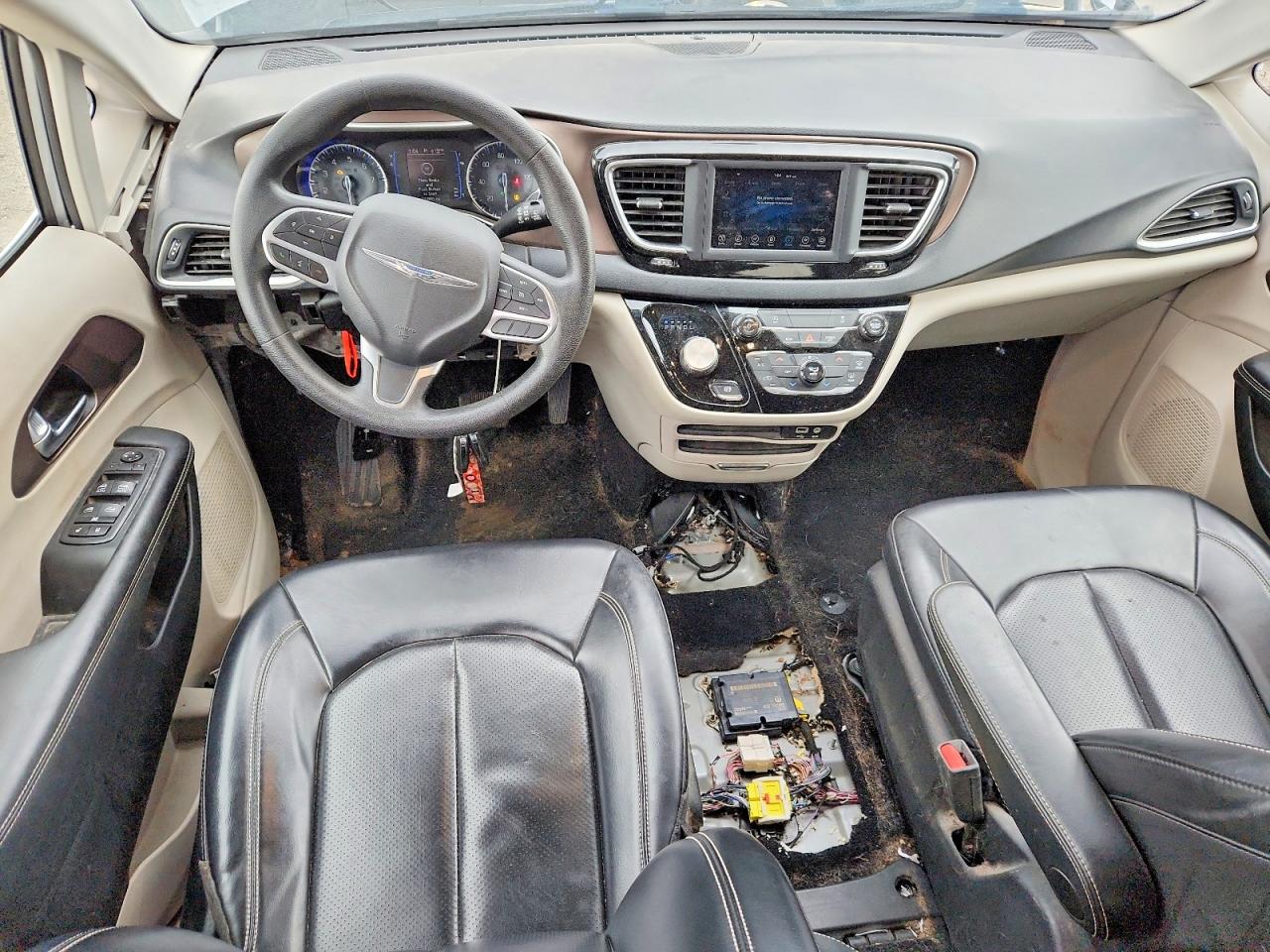 Chrysler Minivan Lxi