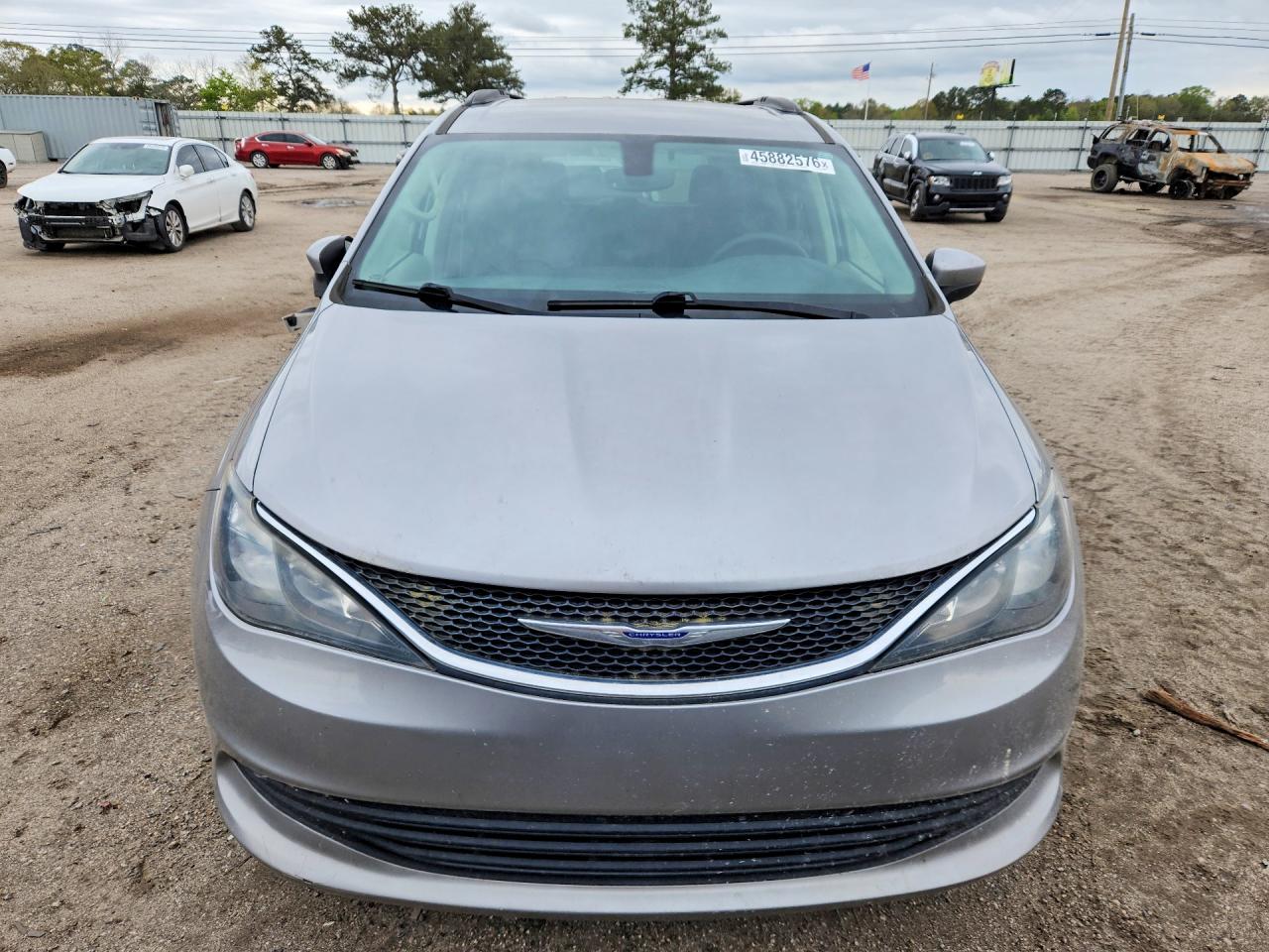 Chrysler Minivan Lxi