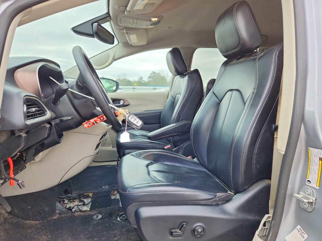 Chrysler Minivan Lxi