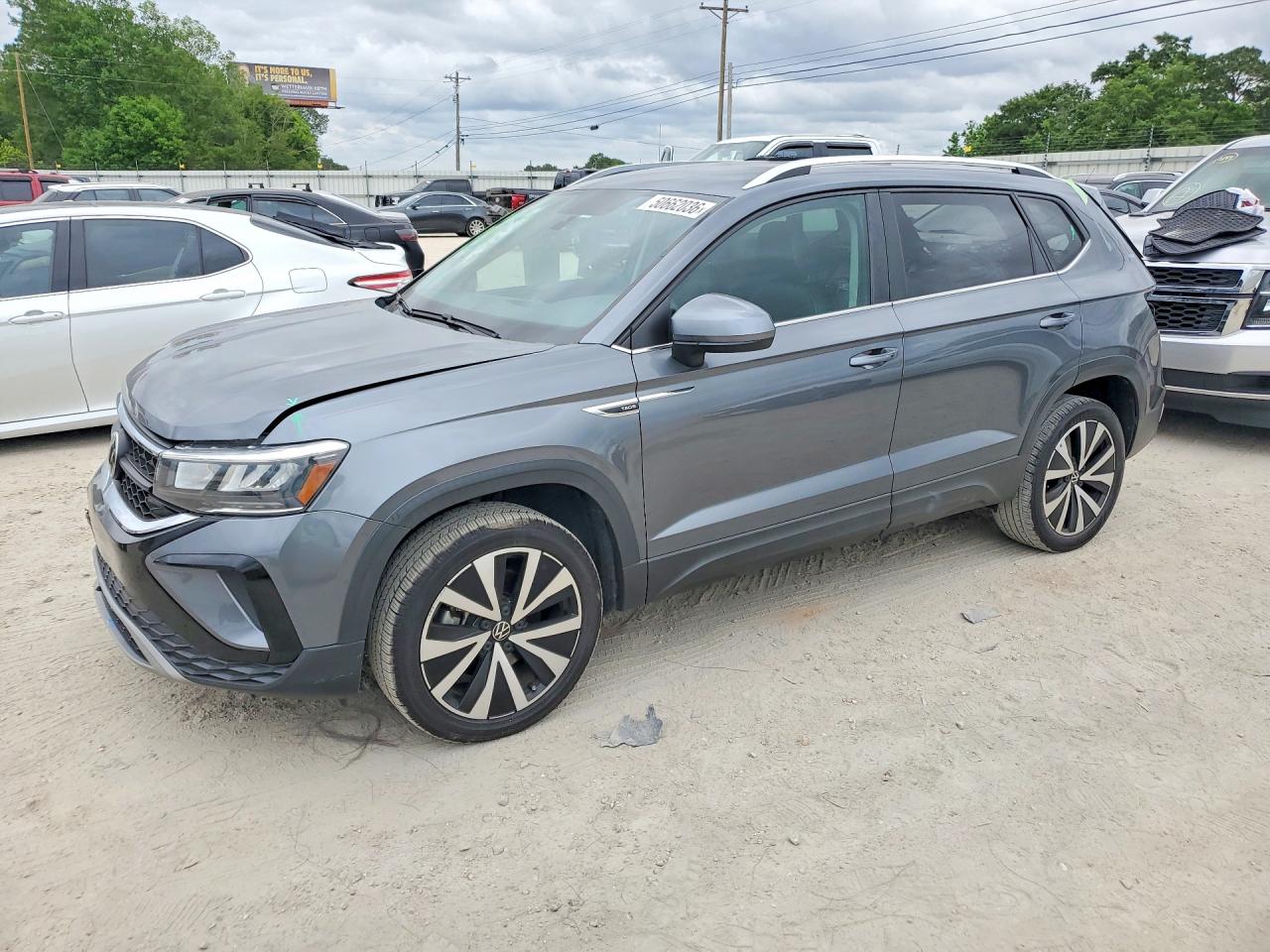 Salvage Volkswagen Taos Image