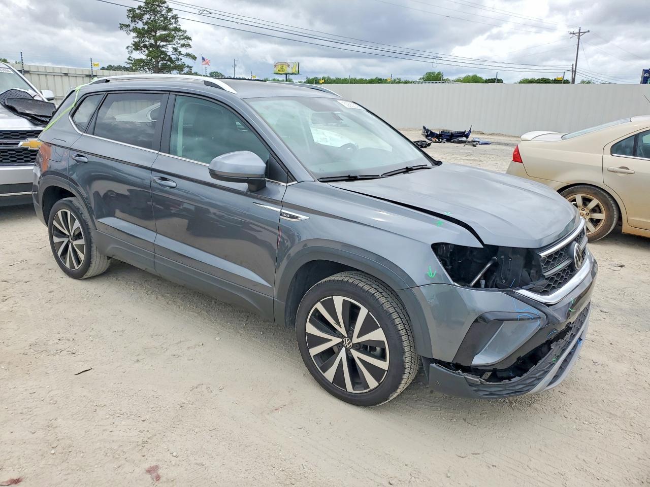 Volkswagen Taos Se