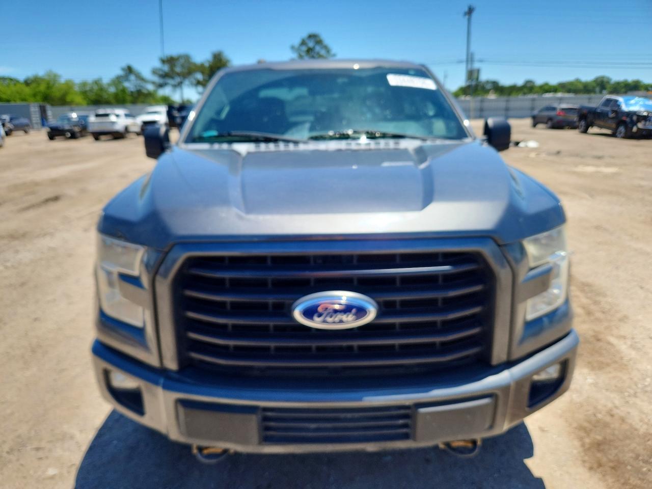 Ford F-150 Super Cab