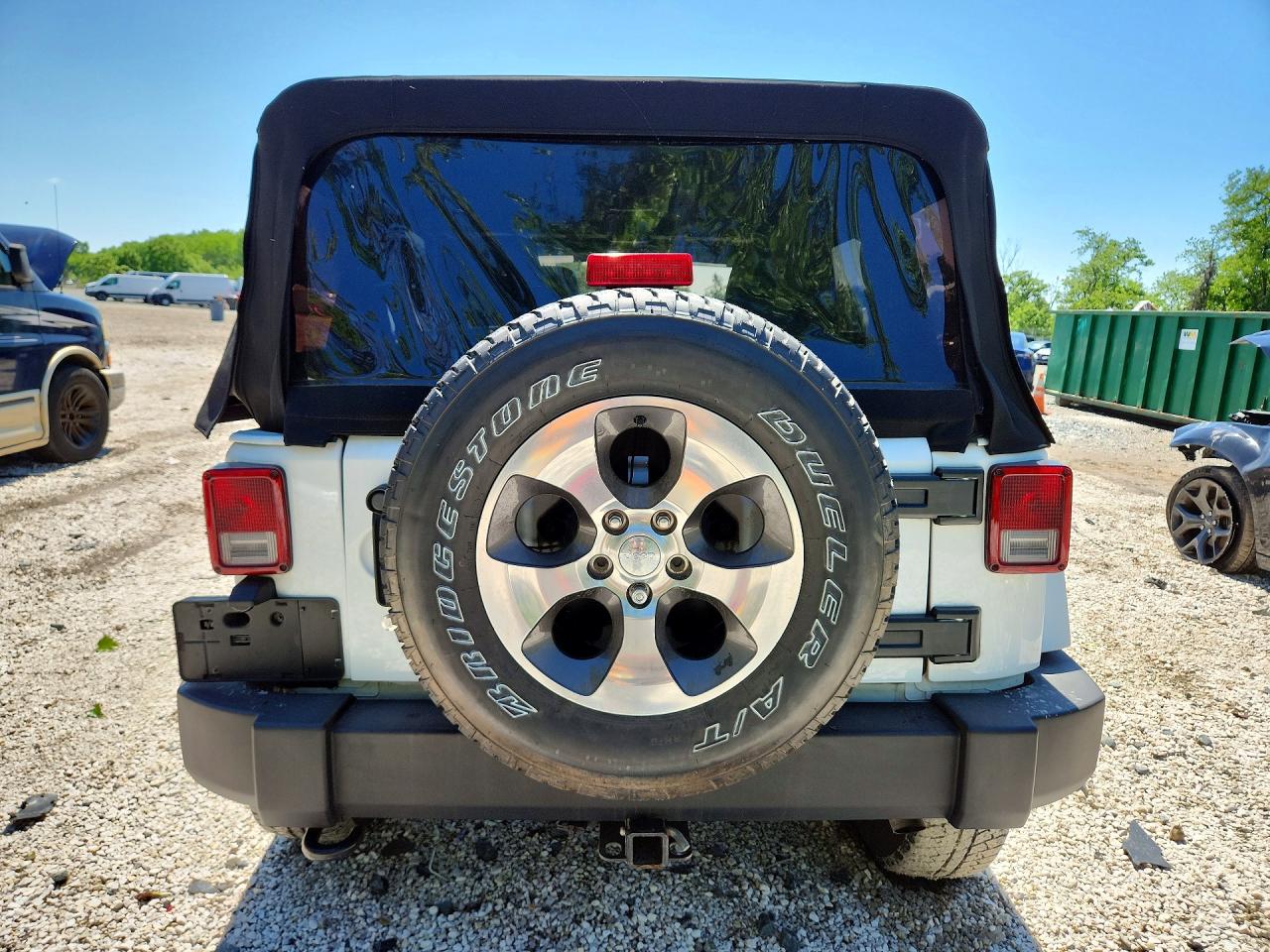 Jeep Wrangler Sahara