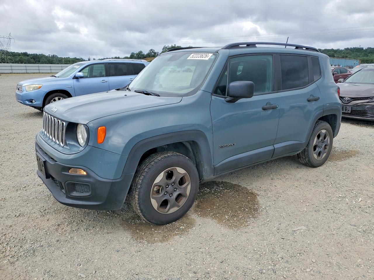 Salvage Jeep Renegade Image