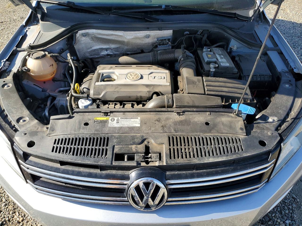 Volkswagen Tiguan S