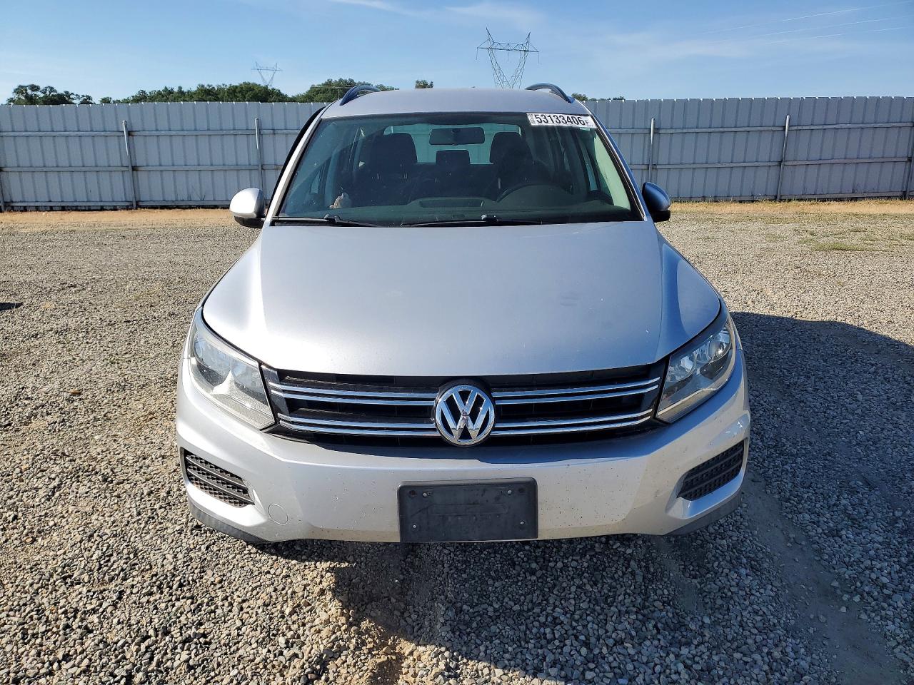 Volkswagen Tiguan S