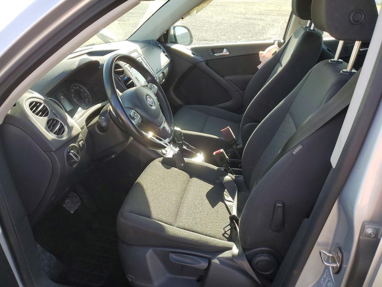 Volkswagen Tiguan S