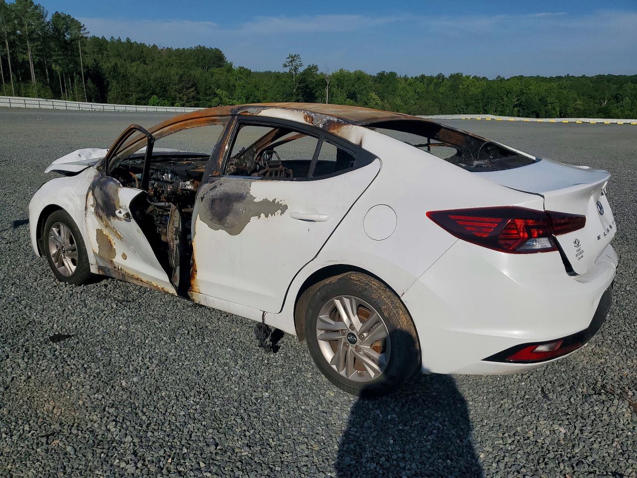 Hyundai ELANTRA Sel