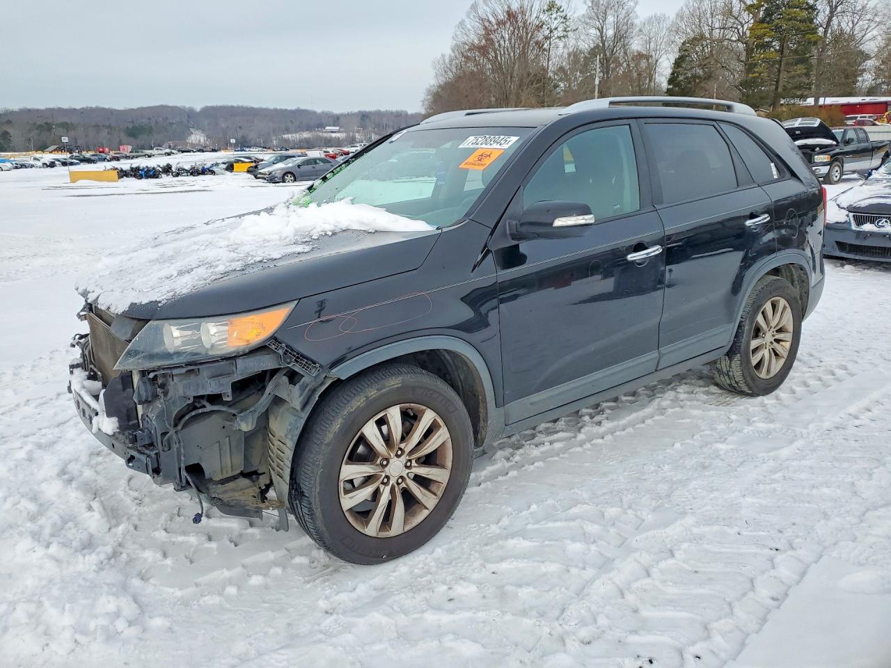 Salvage Kia Sorento Image